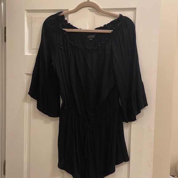 TopShop Black Off The Shoulder Crinkle Romper - Picture 6 of 7